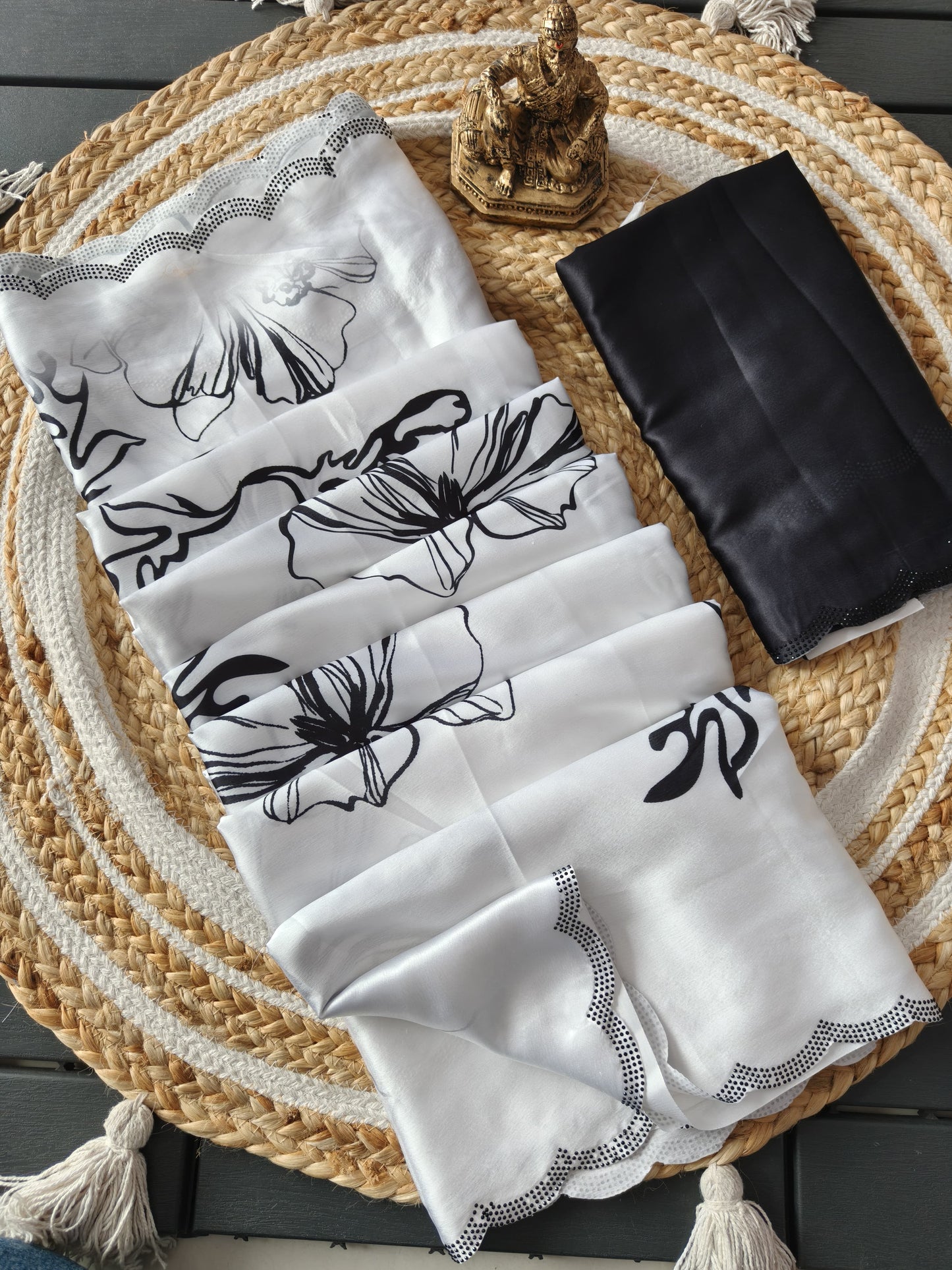 Elegant White & Black Floral Printed Crepe Silk Saree