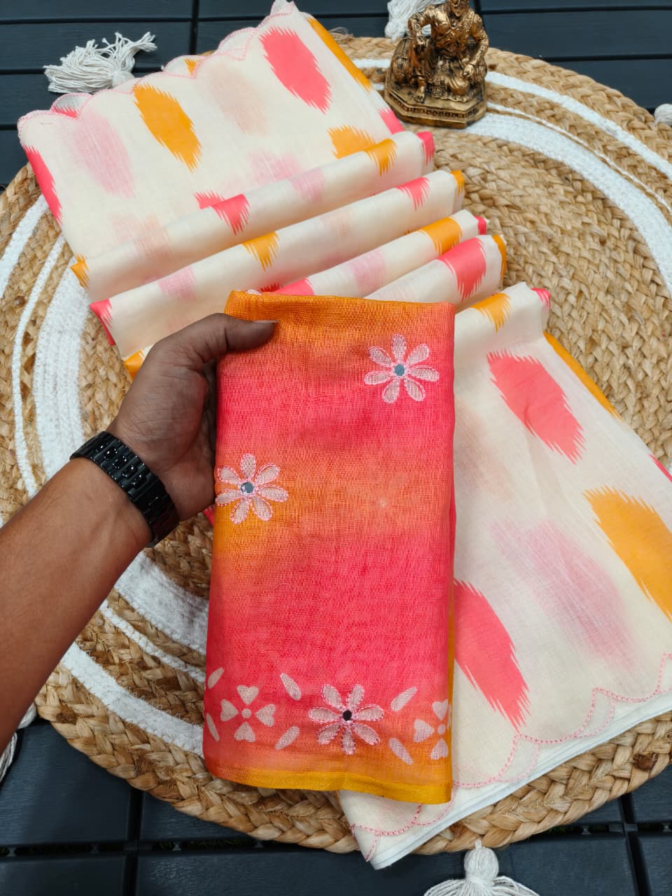 Soft Linen Digital Print Saree with Multicolor Brushstroke Design & Contrast Pink Blouse