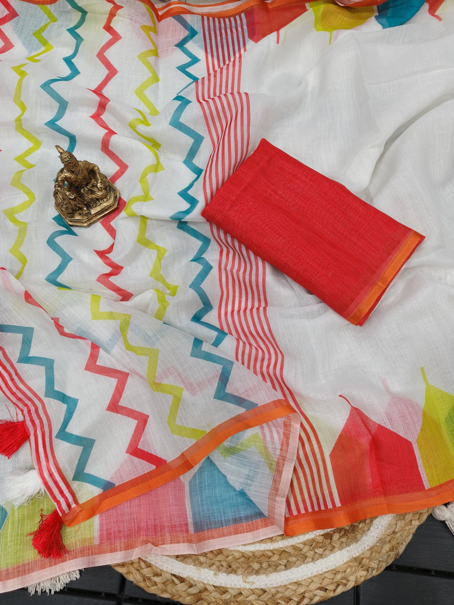 Elegant Digital Print Linen Saree with Multicolor Geometric Pattern