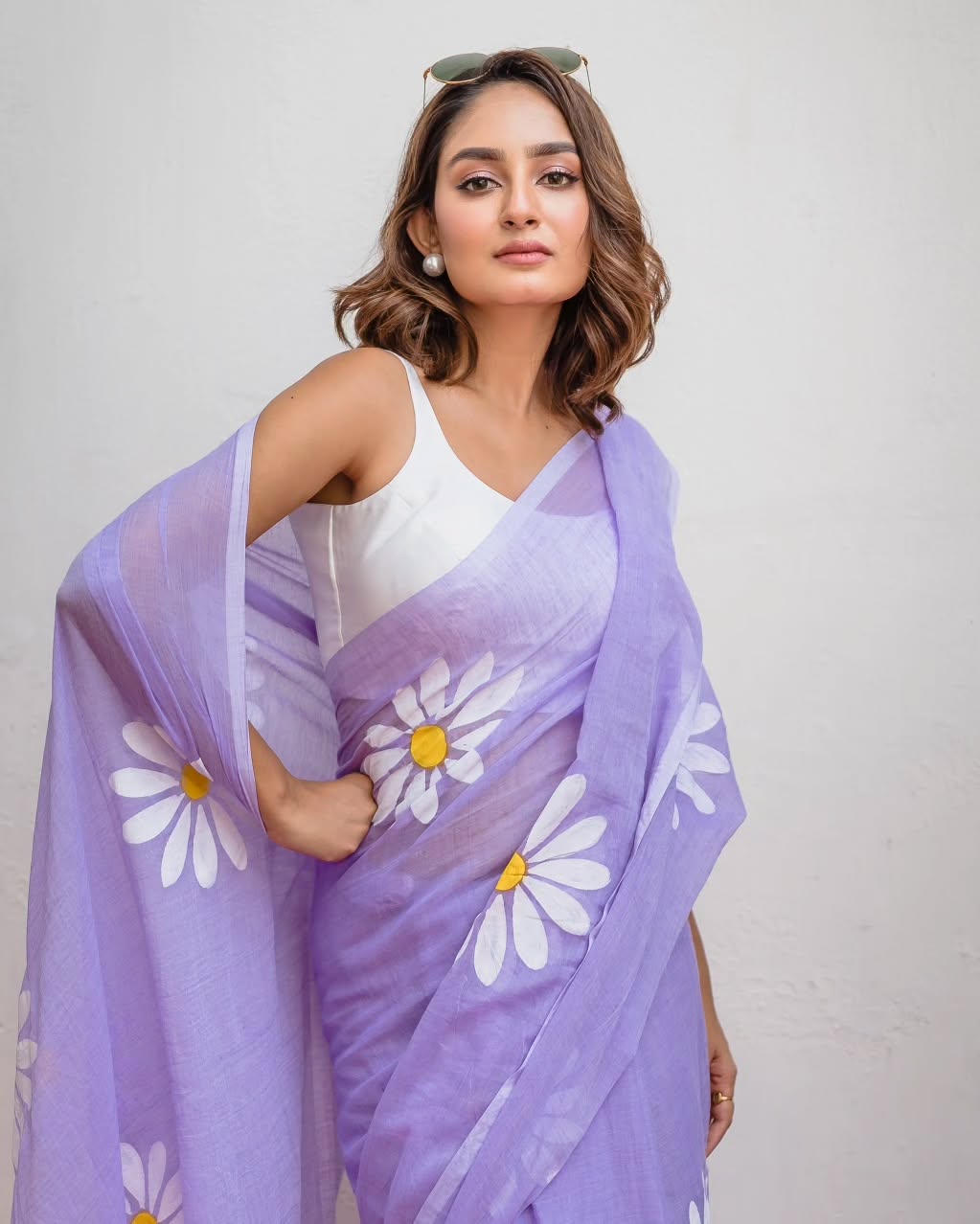 Lavender Linen Cotton Saree with White Daisy Floral Digital Print