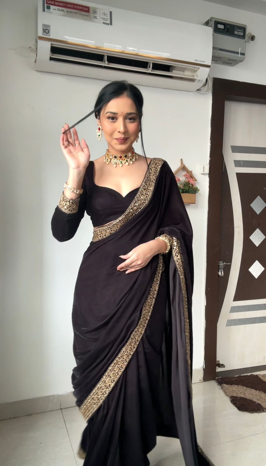 Black Pure Valvet Saree With Embroidery Border