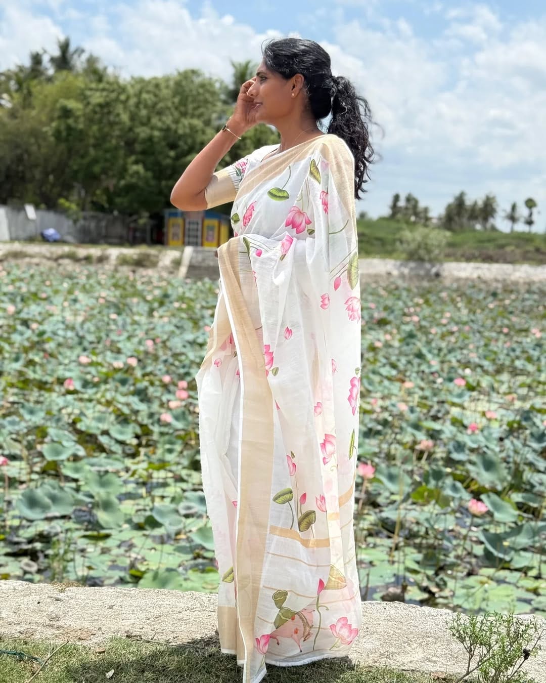Elegant White Linen Saree with Pink Lotus Digital Print and Golden Border
