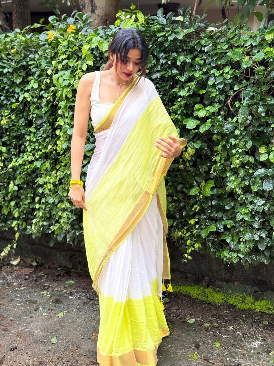 Linen Cotton Digital Print Saree with Floral & Striped Design