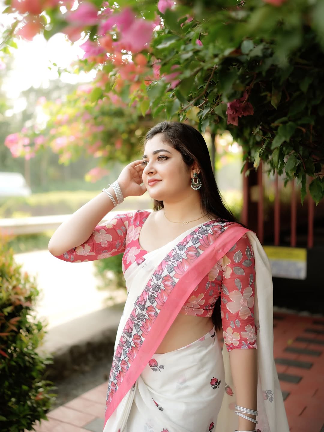 White Linen Cotton Saree with Pink Floral Digital Print – Festive Wear