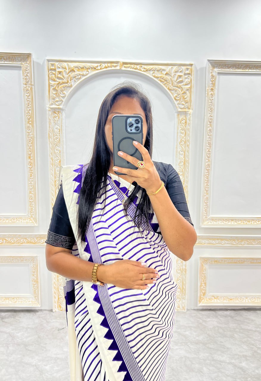 Trendy Purple & Off-White Abstract Print Saree with Modern Design